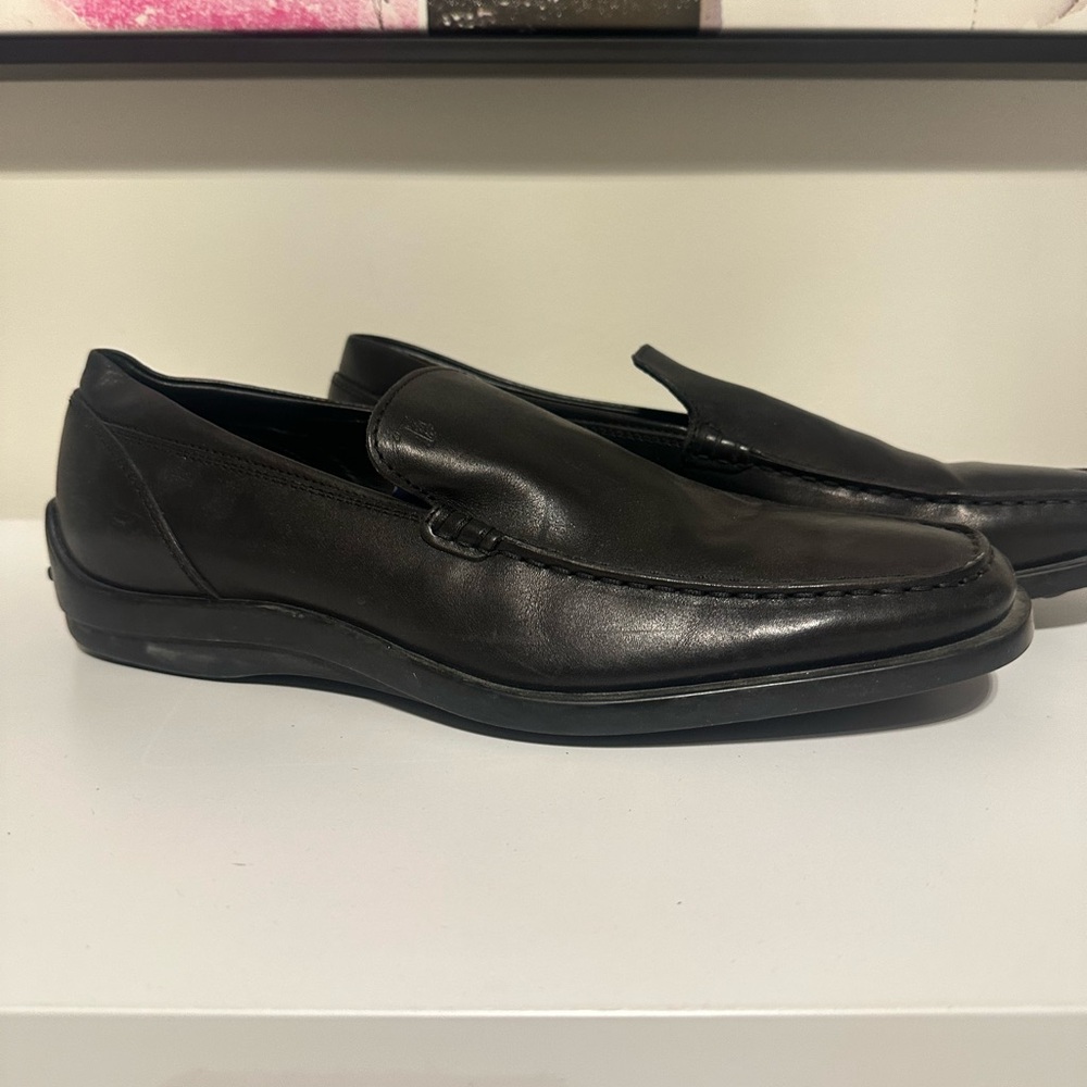 Tod’s Mens Black Leather Slip-On Loafers, Size 7.5